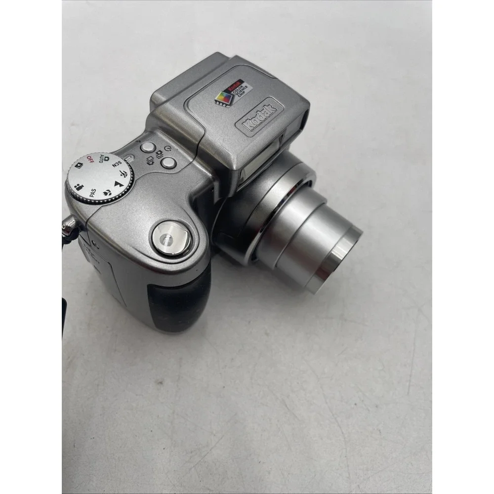 Kodak EasyShare Z700 Digital Camera 4MP 5X Optical Zoom+Batteries+SD Card-TESTED